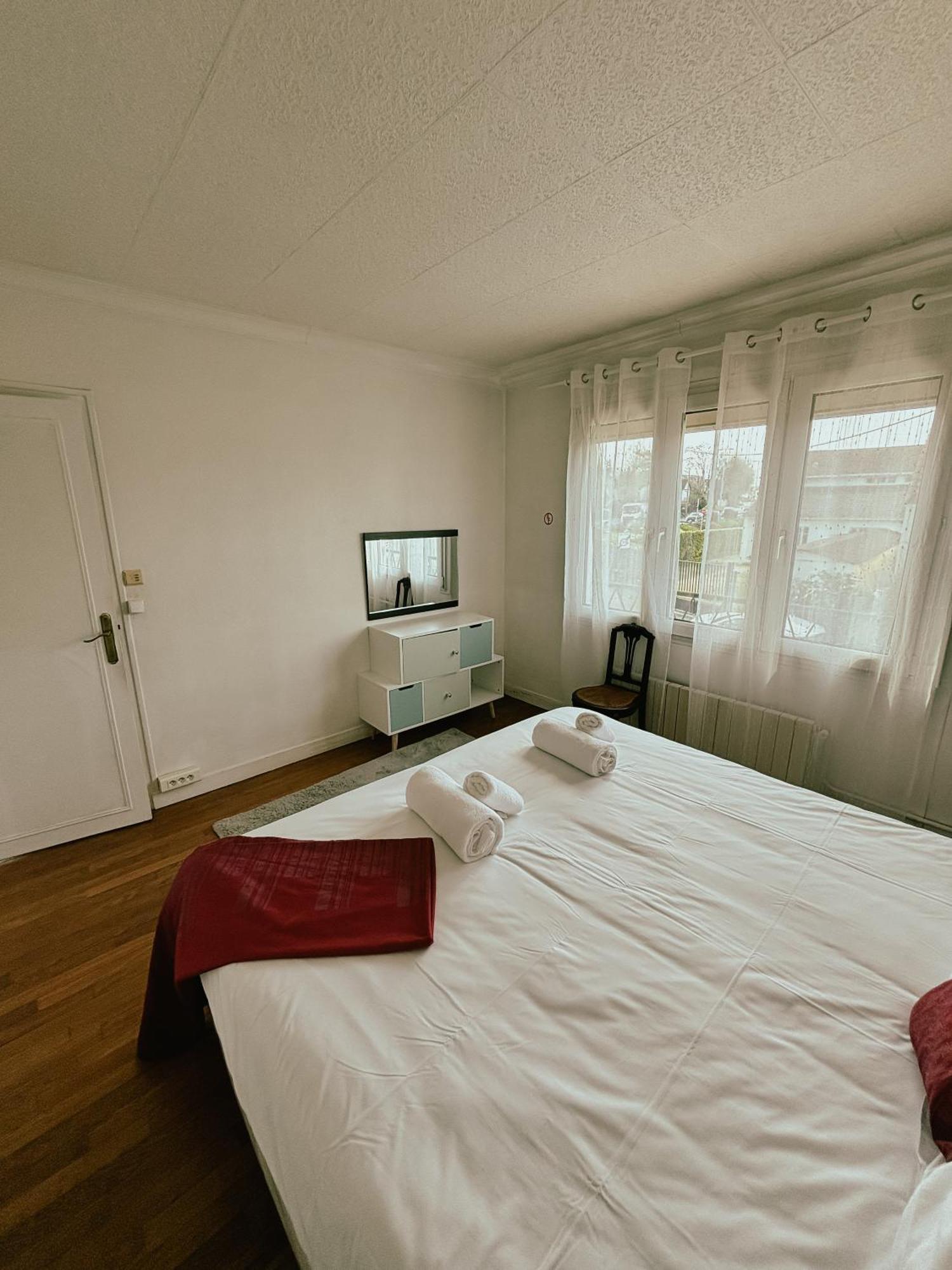 Duplex Avec Jardin - Proche Paris - Disneyland - Rer - Noisy-le-Grand Eksteriør bilde